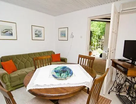 Apartament By The Sea *
